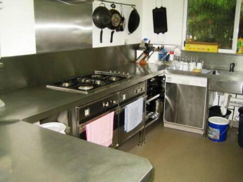 3 Eacham Road, Cairns QLD 4870