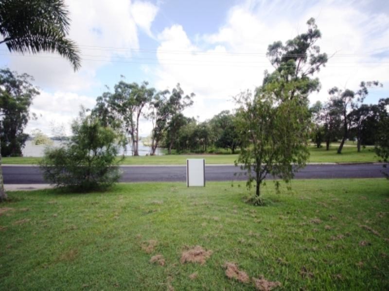 Tinaroo QLD 4872
