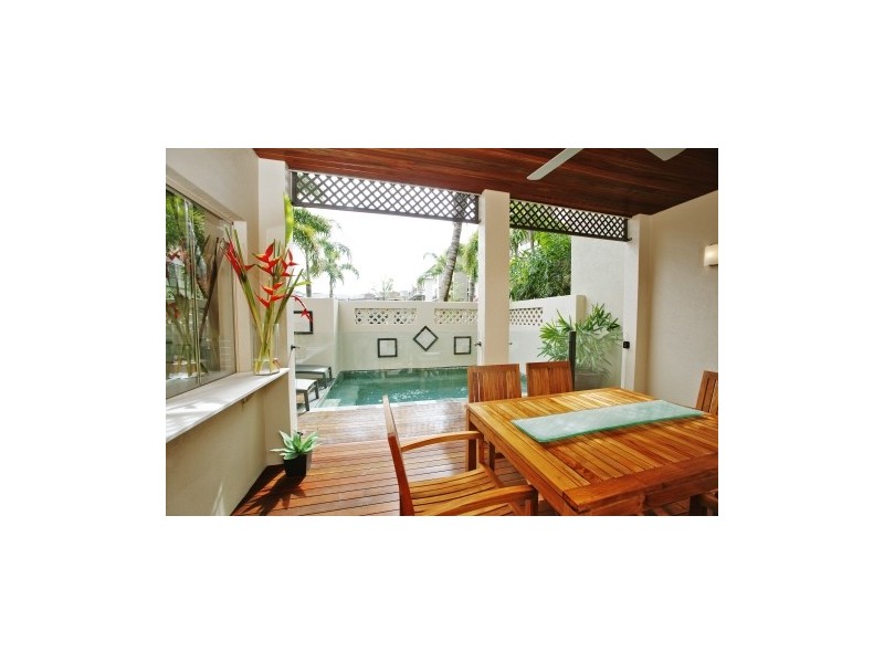 12 Gregory Street, Cairns QLD 4870