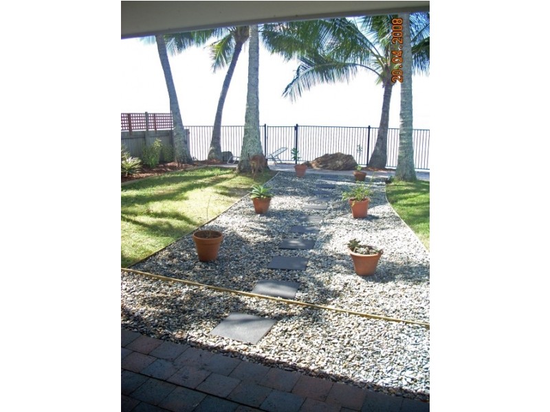 Machans Beach QLD 4878