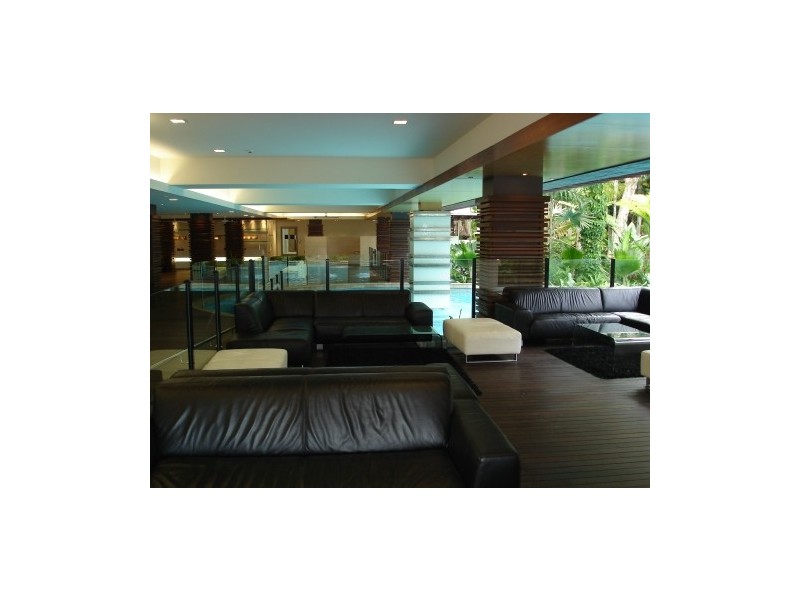 Palm Cove QLD 4879