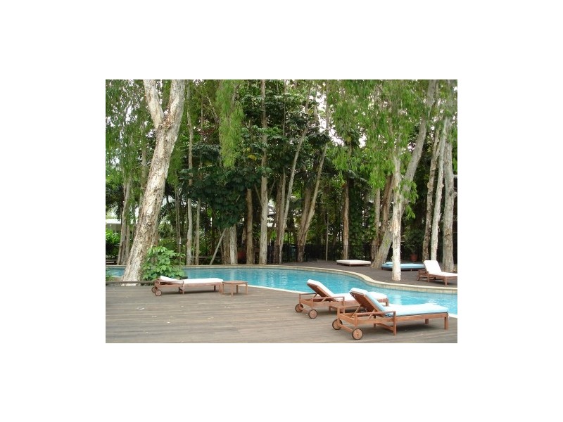 Palm Cove QLD 4879