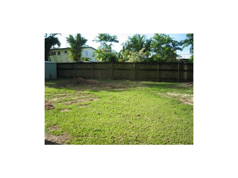Manoora QLD 4870