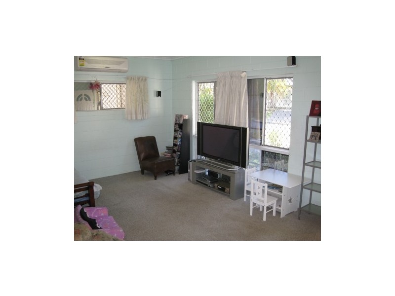 Mooroobool QLD 4870