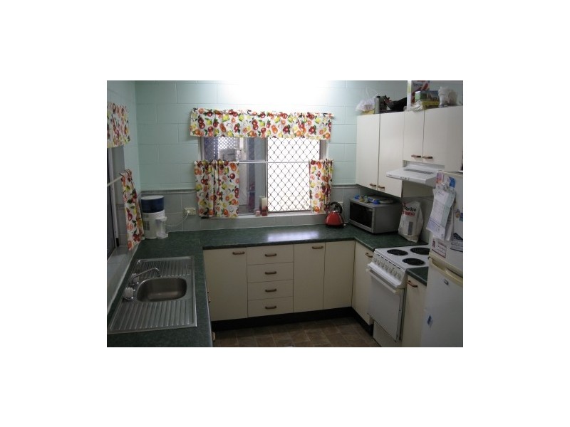 Mooroobool QLD 4870