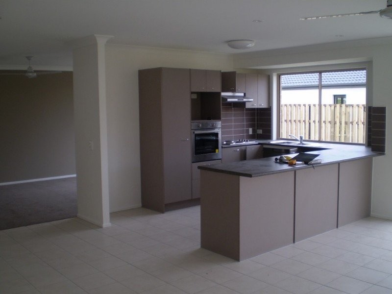 32 Freshwater Circuit, Berrinba QLD 4117