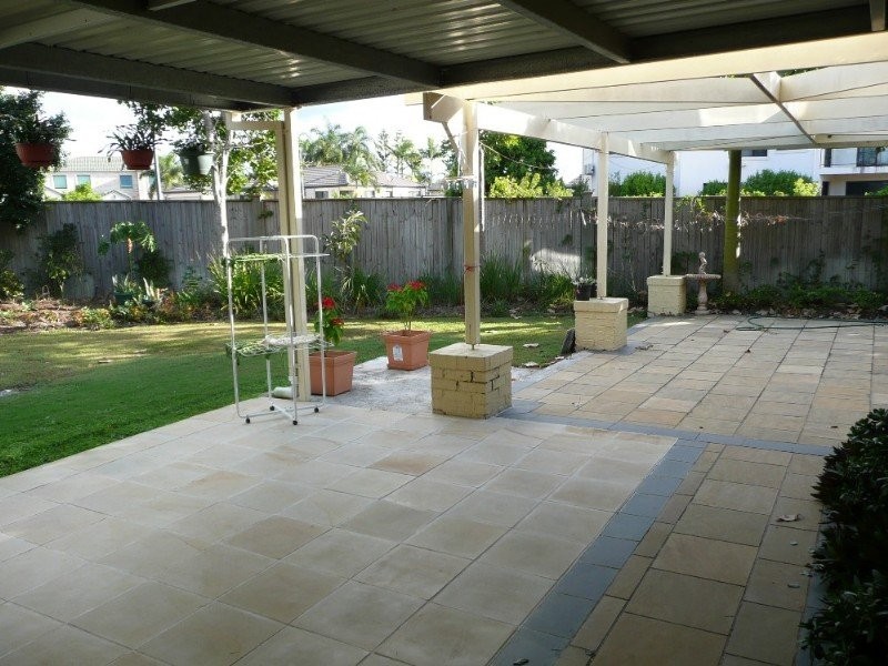 Stretton QLD 4116