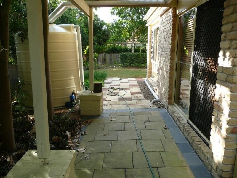 Stretton QLD 4116