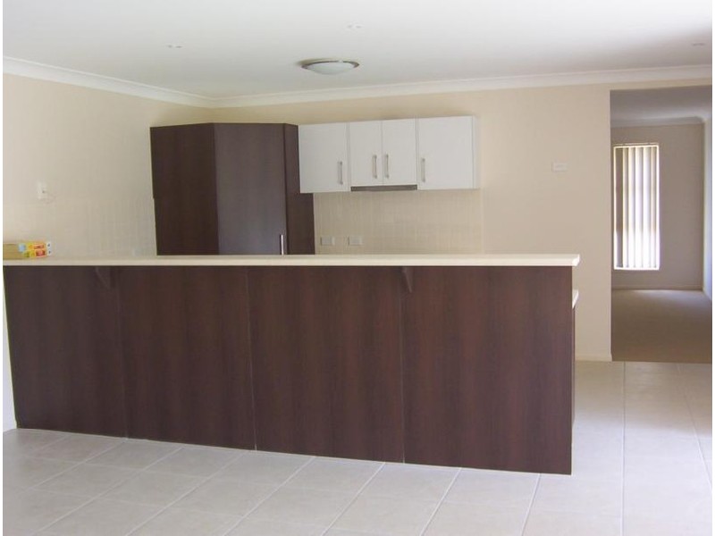 96 Wallum Drive, Parkinson QLD 4115