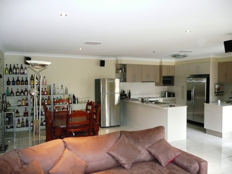 13 Girraween Crescent, Parkinson QLD 4115