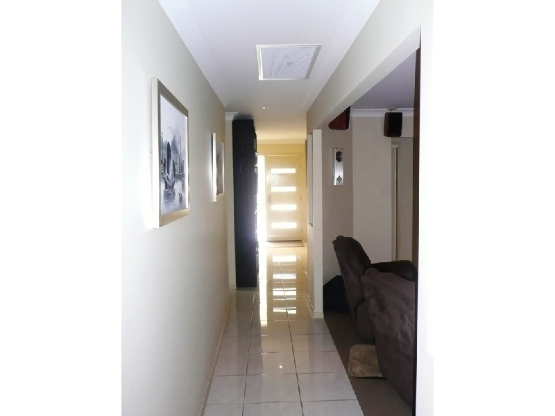 13 Girraween Crescent, Parkinson QLD 4115