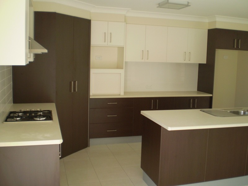 8 Van Asch Close, Forest Lake QLD 4078