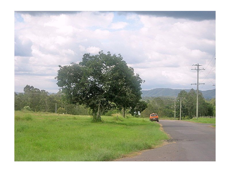 10 Heit Court, Booval QLD 4304