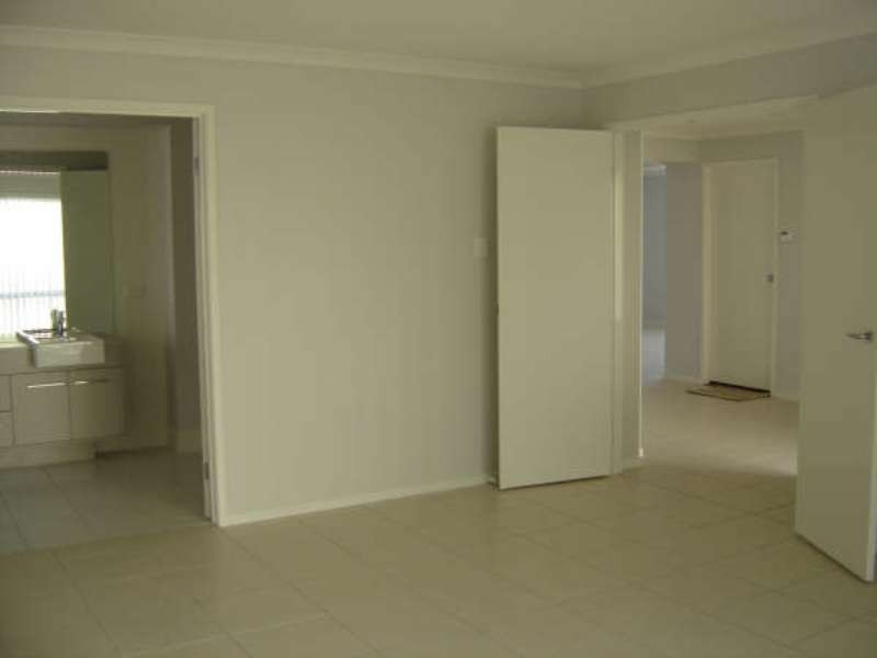 15 Crawford Place, Parkinson QLD 4115