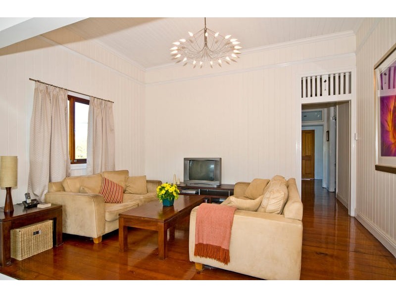 120 Ekibin Road, Annerley QLD 4103