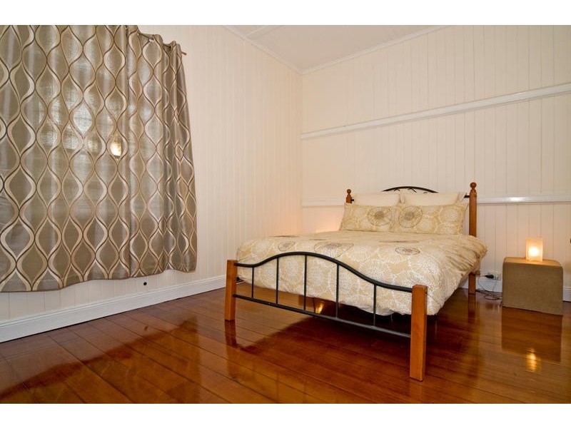 120 Ekibin Road, Annerley QLD 4103