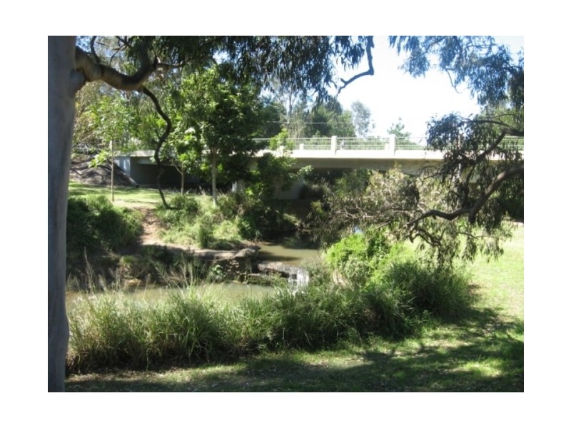 120 Ekibin Road, Annerley QLD 4103