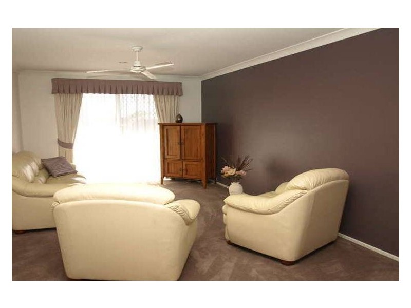 4 Budawang Street, Parkinson QLD 4115