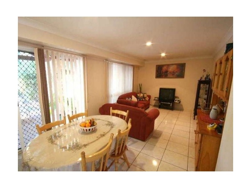 17 Lyrebird Street, Calamvale QLD 4116