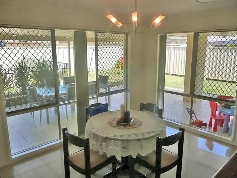 Regents Park QLD 4118