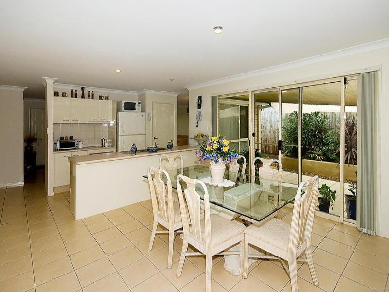 Parkinson QLD 4115