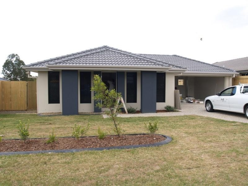 8 Hudson Street, Calamvale QLD 4116