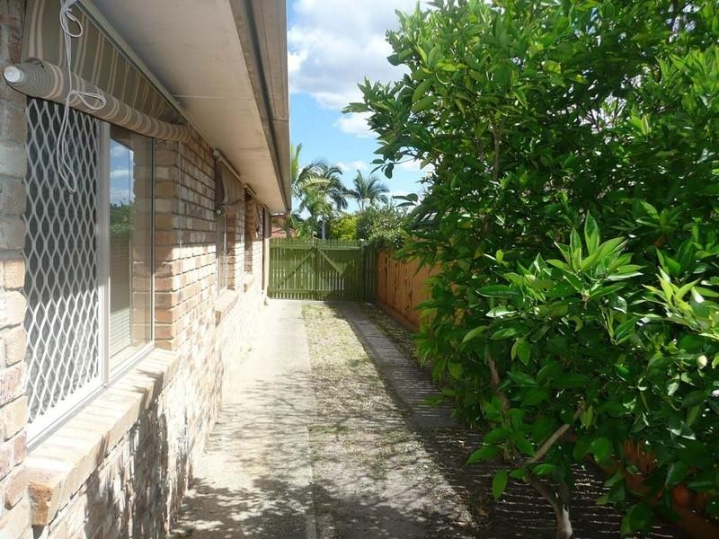 166 Kameruka Street, Calamvale QLD 4116