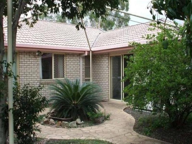 2 Dampier Crescent, Forest Lake QLD 4078