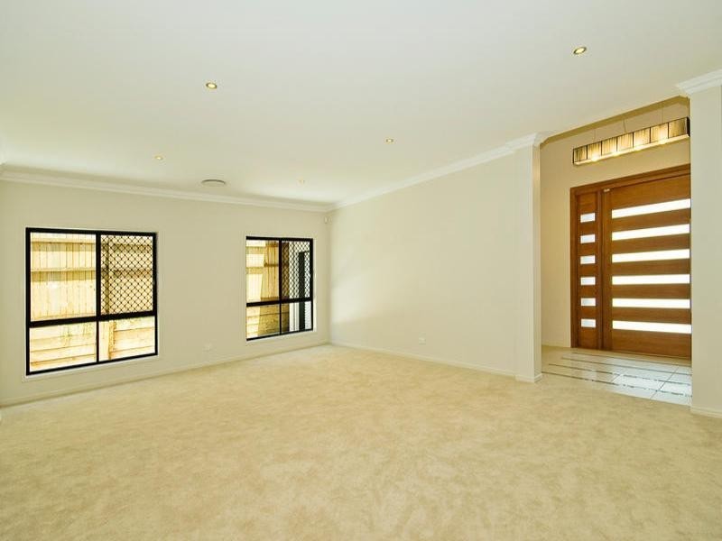 24 Injune Circuit, Calamvale QLD 4116