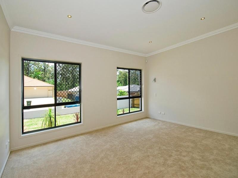 24 Injune Circuit, Calamvale QLD 4116