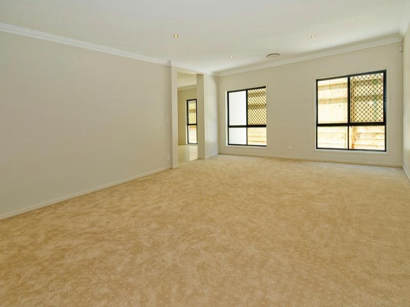 24 Injune Circuit, Calamvale QLD 4116