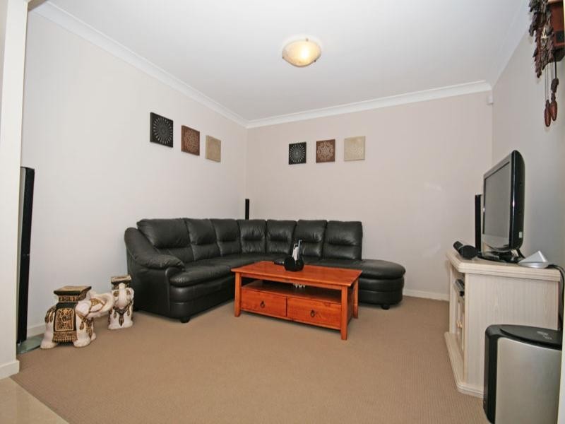 27 Nabeel Place, Calamvale QLD 4116