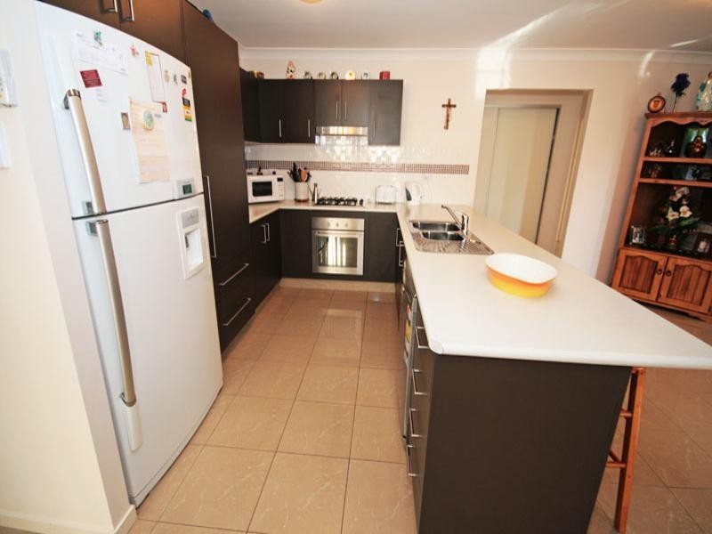 27 Nabeel Place, Calamvale QLD 4116