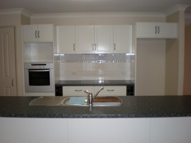 Hillcrest QLD 4118