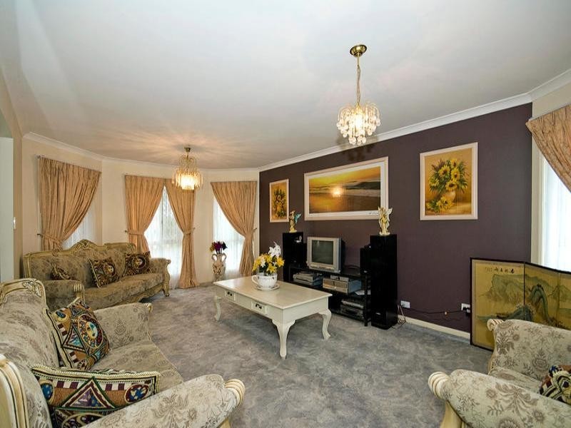 10 High Peak Crescent, Springfield QLD 4300