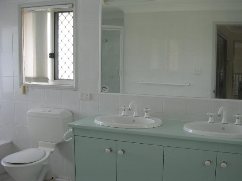 3 Cockatoo Close, Calamvale QLD 4116