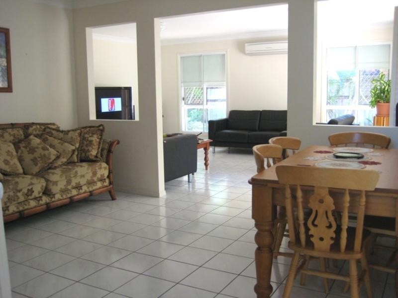 Parkinson QLD 4115