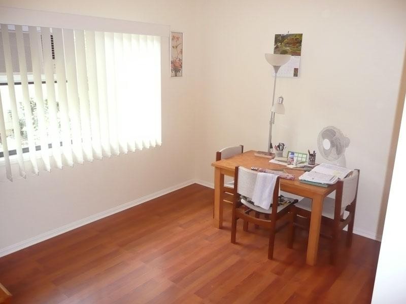 Stretton QLD 4116