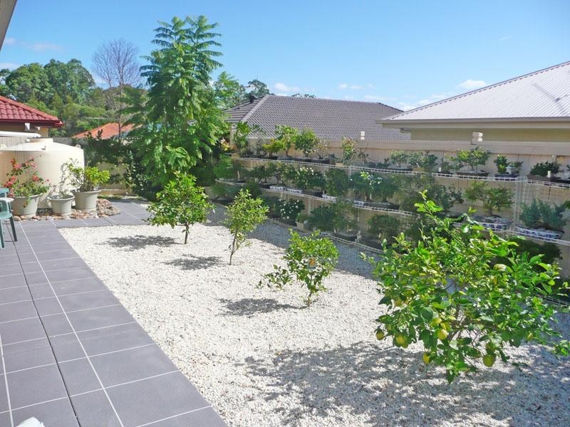 Stretton QLD 4116