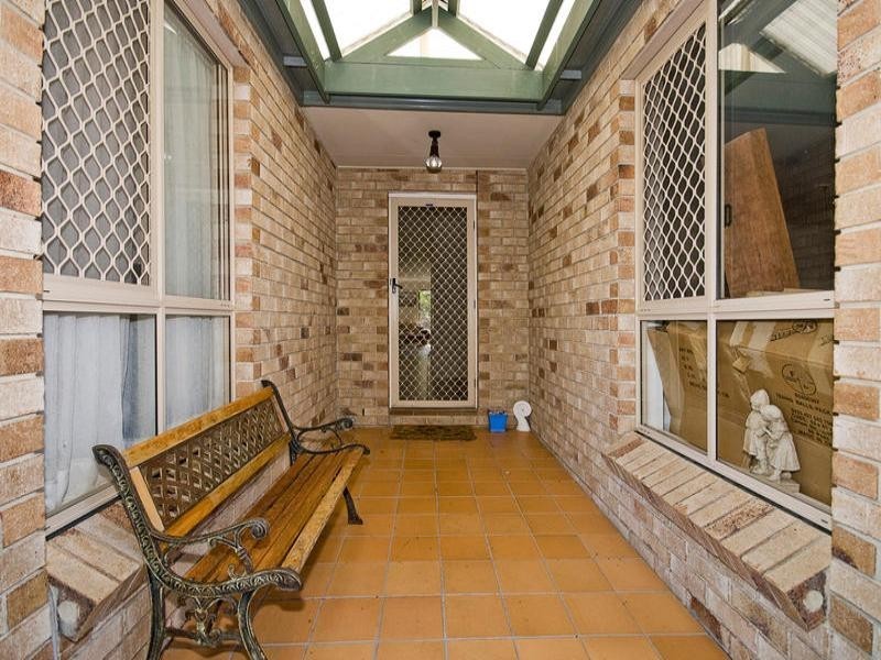 8 Stevenson Street, Calamvale QLD 4116