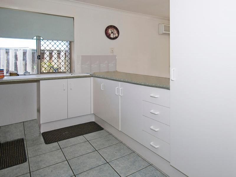 8 Stevenson Street, Calamvale QLD 4116