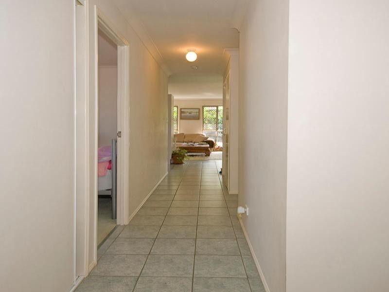 8 Stevenson Street, Calamvale QLD 4116