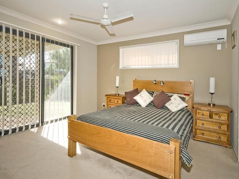2 Mapelton Circuit, Parkinson QLD 4115