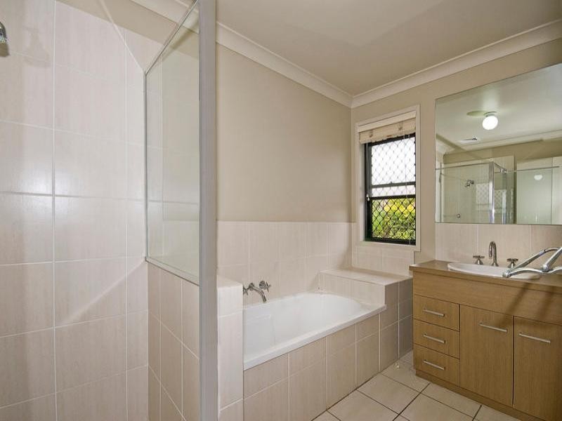 19 Mapelton Circuit, Parkinson QLD 4115