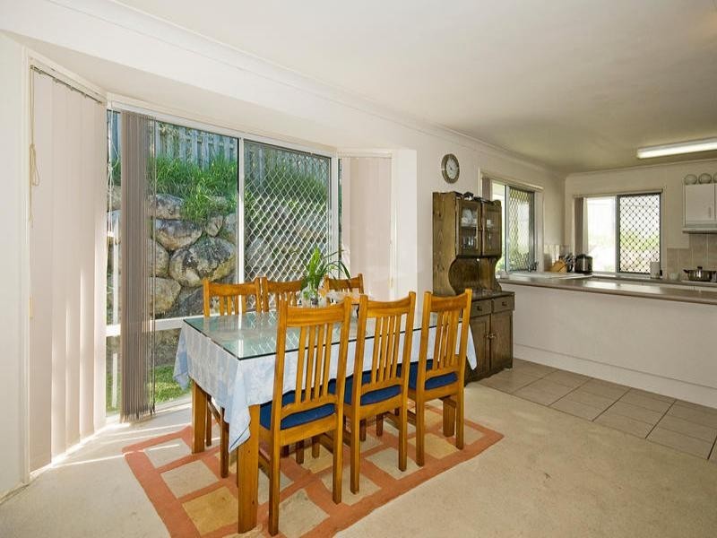 13 Freeman Place, Calamvale QLD 4116