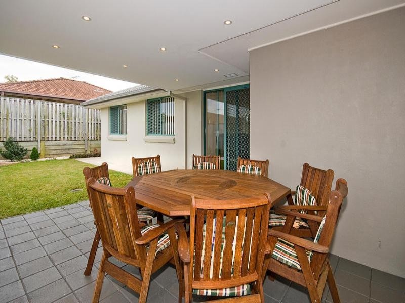 2 Dewick Court, Calamvale QLD 4116