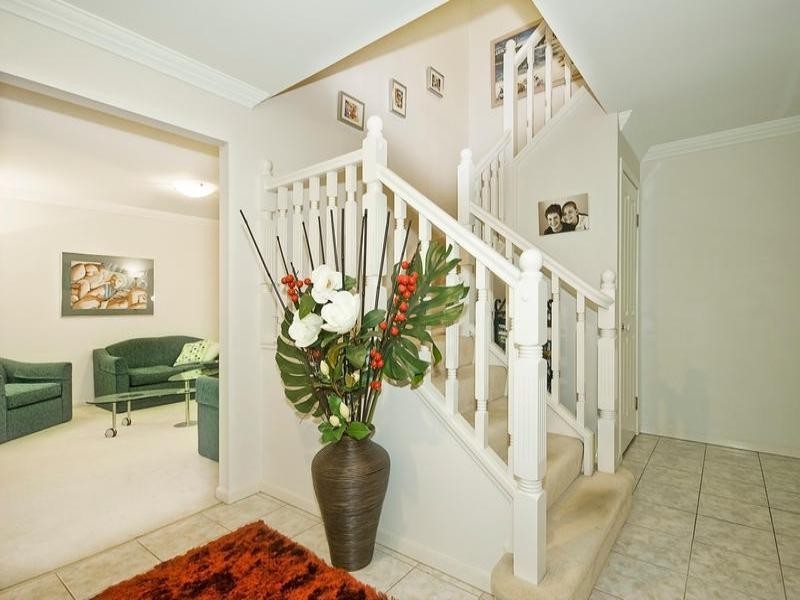 27 Calliandra Place, Calamvale QLD 4116