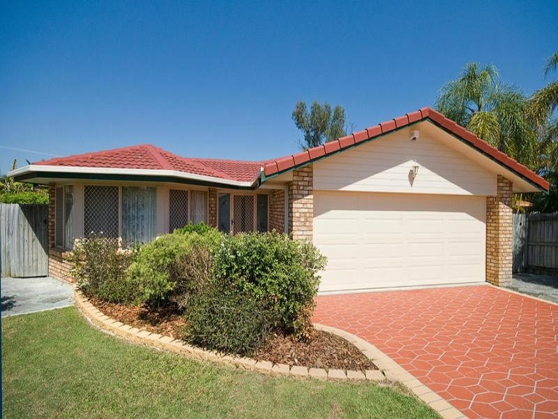 13 Gulubia Place, Calamvale QLD 4116