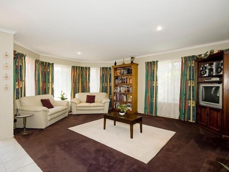 13 Gulubia Place, Calamvale QLD 4116