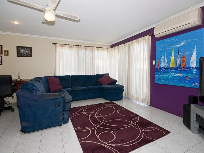 13 Gulubia Place, Calamvale QLD 4116